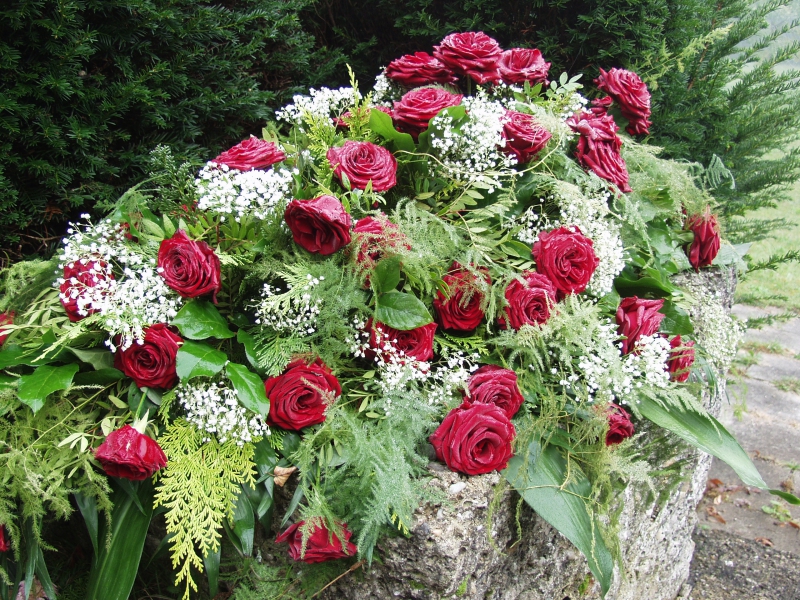 funeraire-ST RAPHAEL-min_roses-61203